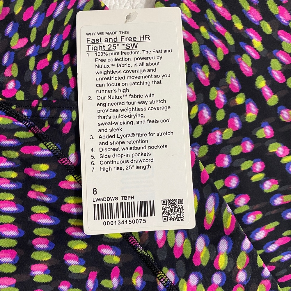 SeaWheeze Fast and Free High-Rise Tight 25"
To The Beat Raspberry Multi - Picture 2 of 5